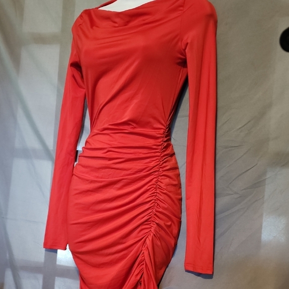 Red Ruched Long Sleeve Bodycon Dress - Picture 3 of 8
